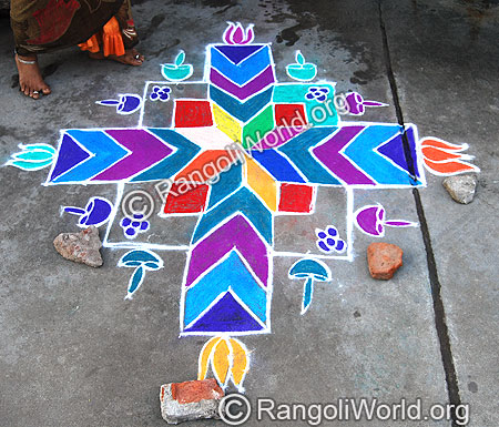 Pulli Kolam With diamond and square shapes